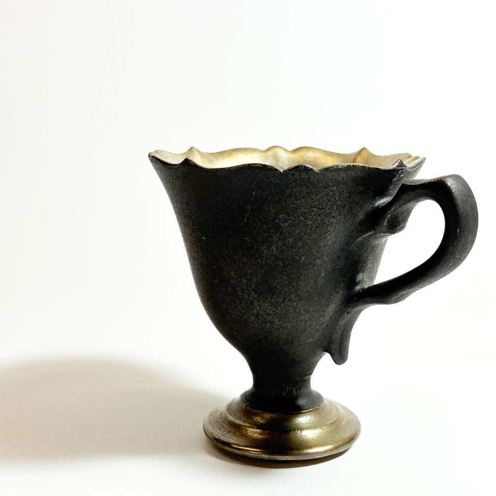 木下和美 黒釉輪花 デミタスカップ 金彩 黒釉 磁器 H7.5cm 現代作家 A ★