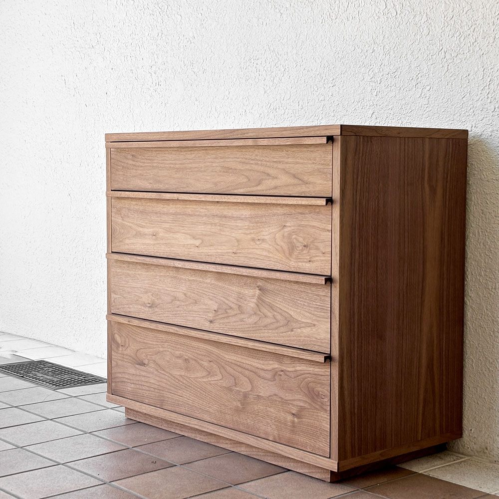 マスターウォール MASTERWAL ケー・ピー チェスト KP CHEST 4段チェスト ウォールナット材 オイル仕上げ 2口コンセント付 W90sm アカセ木工 定価 308,000円 美品 ◇