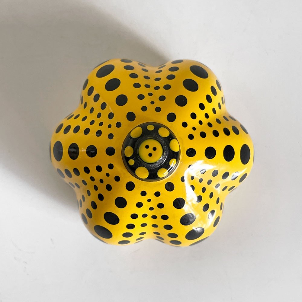 草間彌生 YAYOI KUSAMA パンプキン Pumpkin オブジェ ペーパーウェイト イエロー 水玉 ドット かぼちゃ Φ6.5cm 廃番品 ■