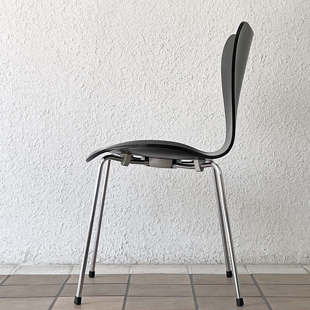 フリッツハンセン Fritz Hansen セブンチェア ダイニングチェア カラードアッシュ ブラック アルネ・ヤコブセン 北欧 デンマーク 定価￥76,780- 美品 A ◇