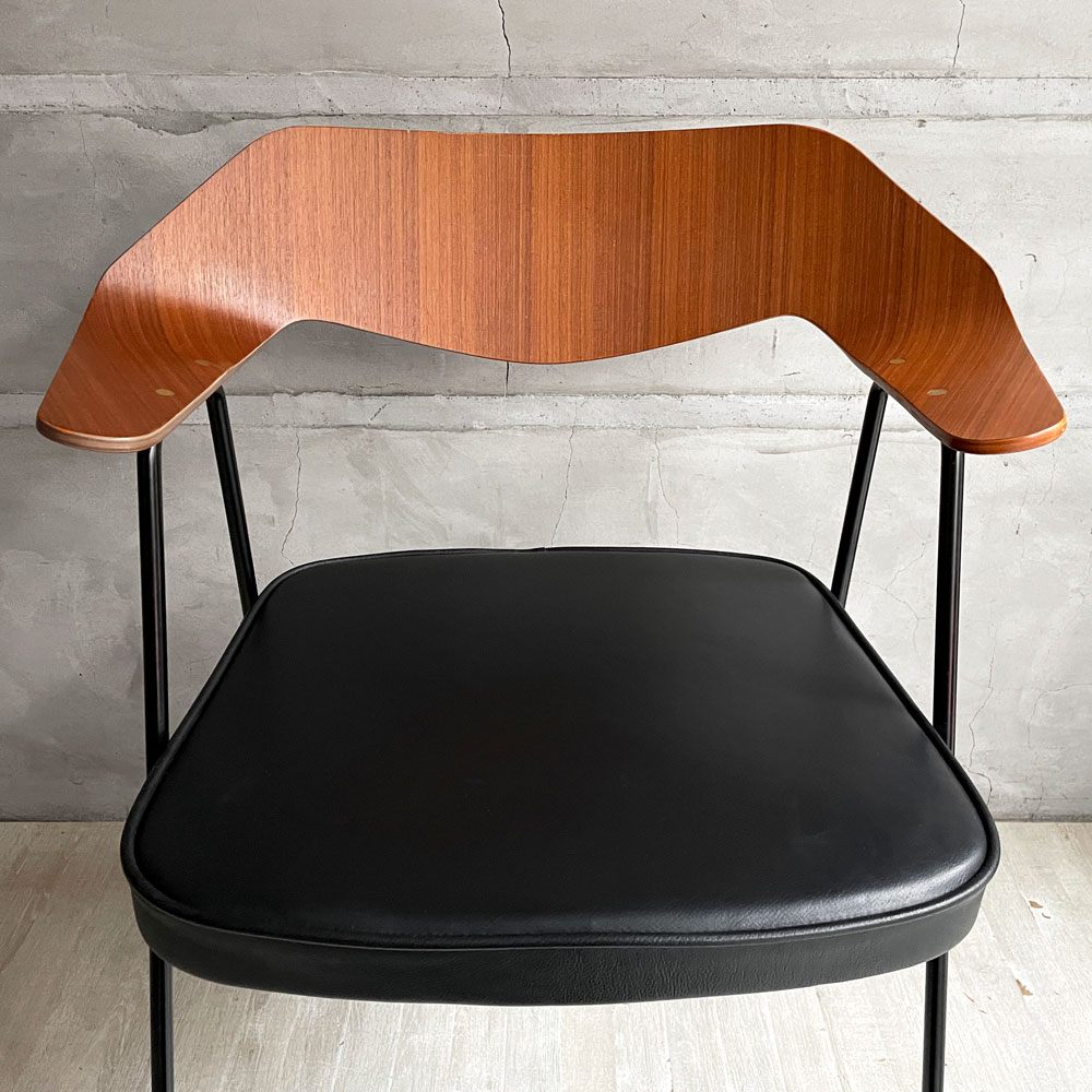 ケースファニチャー Case Furniture 675チェア ダイニングチェア アームチェア ウォールナット材 レザーシート ロビンデイ Robin Day ACTUS取扱 B ♪