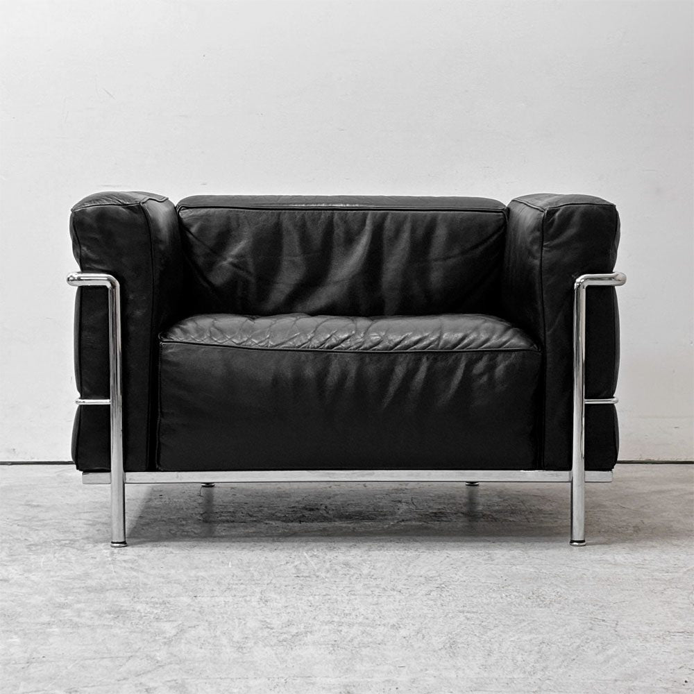 カッシーナ Cassina LC3 ソファ 1シーター 本革 ブラック ル・コルビュジェ ピエール・ジャンヌレ シャルロット・ペリアン デザイン ●