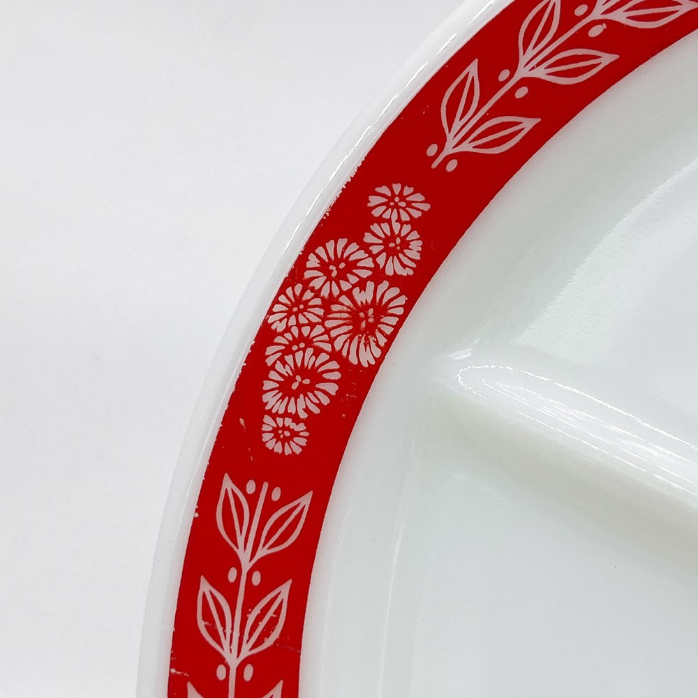 オールドパイレックス OLD PYREX レッドローレル 3コンパートメントプレート 耐熱ミルクガラス USビンテージ ●