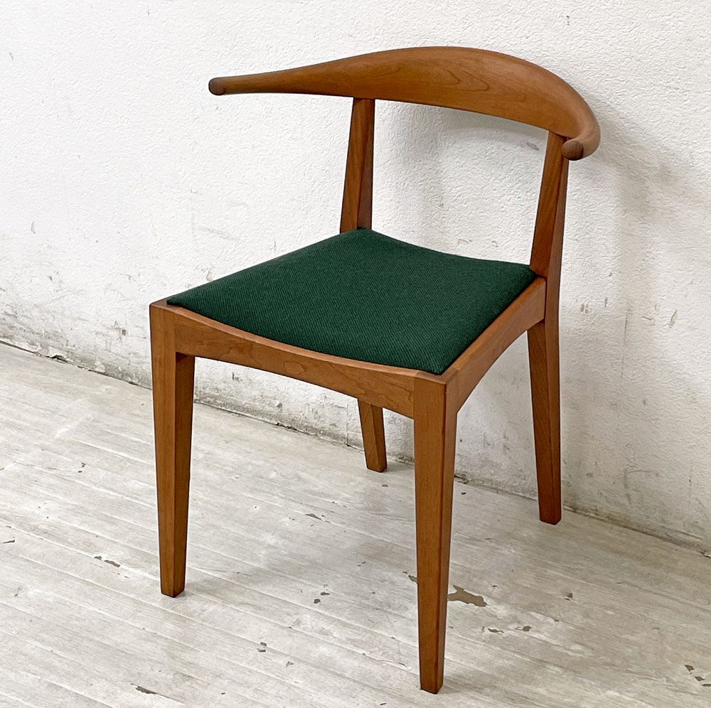 ウッドユーライクカンパニー WOOD YOU LIKE COMPANY アイチェア AI CHAIR アームチェア チェリー無垢材 ファブリック張替え済み グリーン ●