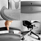 ハーマンミラー Herman Miller アーロンチェア Aサイズ ライト アームレス ポスチャーフィット グラファイトベース ビル・スタンフ ＆ ドン・チャドウィック ■