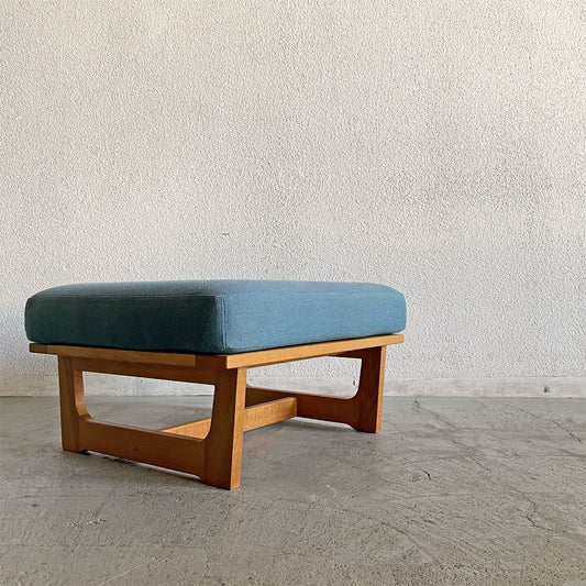 カーフ Karf カノ KANO オットマン スツール W65cm オーク無垢材 ファブリック ブルー系 廃番 〓