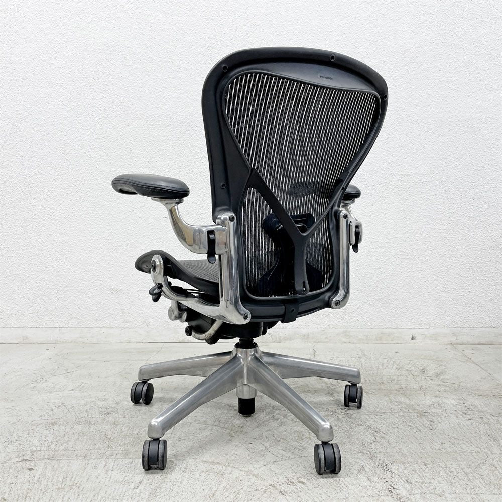 ハーマンミラー Herman Miller アーロンチェア Bサイズ ポスチャーフィット クラシックカーボンメッシュ ポリッシュドアルミベース レザーアーム ビル・スタンフ ＆ ドン・チャドウィック 〓
