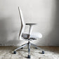 ヴィトラ vitra IDトリム ID Trim オフィスチェア デスクチェア ファブリックシート ライトグレー系 ハイバック 2Dアームレスト アントニオ・チッテリオ 参考定価￥209,000- ■