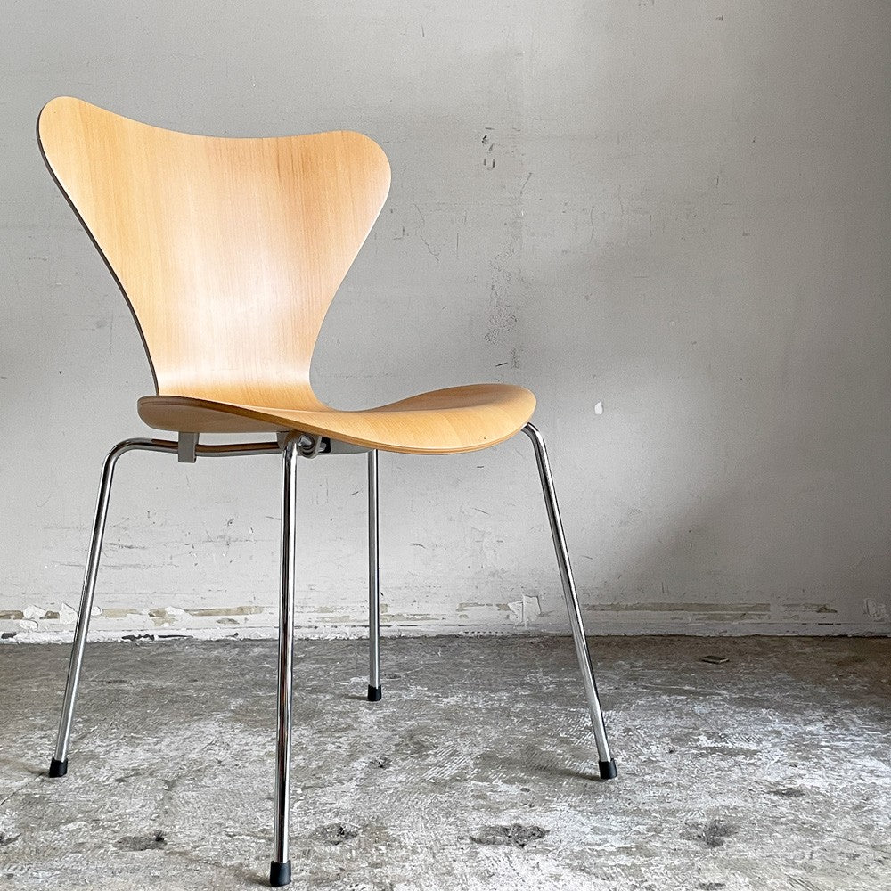 フリッツハンセン Fritz Hansen 3107 セブンチェア ビーチ材 ナチュラル アルネ・ヤコブセン Arne Jacobsen スタッキング デンマーク 北欧家具 ■