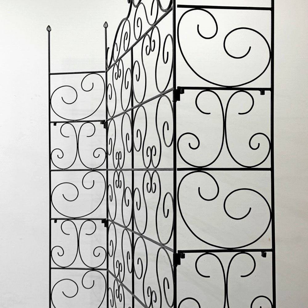 ロートアイアンｘラタン クラシカルデザイン シェルフ 3段 棚板着脱可能 フォールディング 折畳 籐 アンティーク調 店舗什器 ●