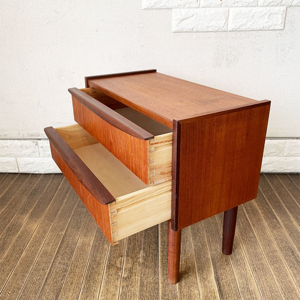 デンマークビンテージ Danish Vintage チーク材 サイドチェスト ナイトテーブル 2ドロワー W50cm 北欧家具 ◎