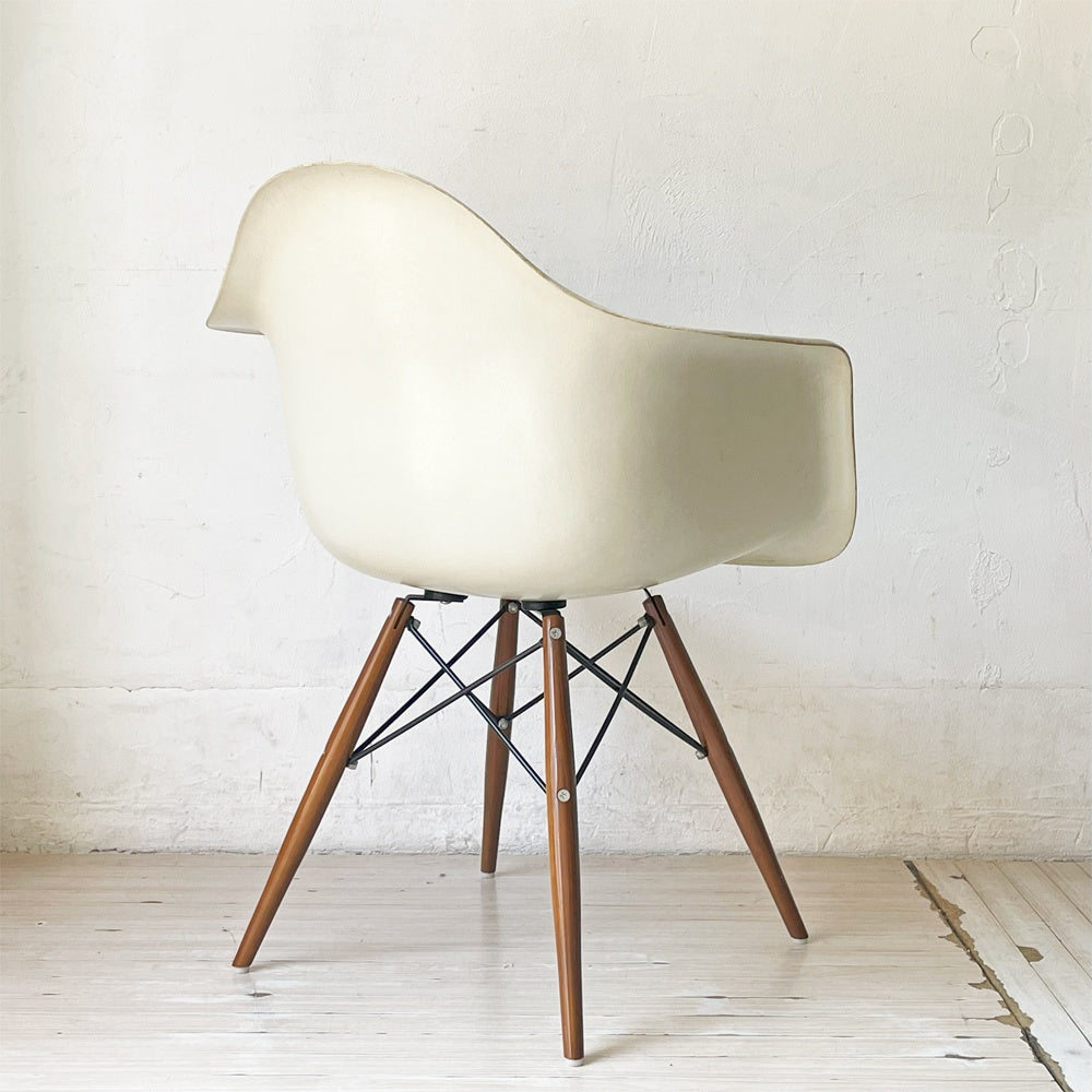 ハーマンミラー Herman Miller アームシェルチェア セカンド 2nd ビンテージ FRP ダヴェルベース パーチメント イームズ ミッドセンチュリー ★