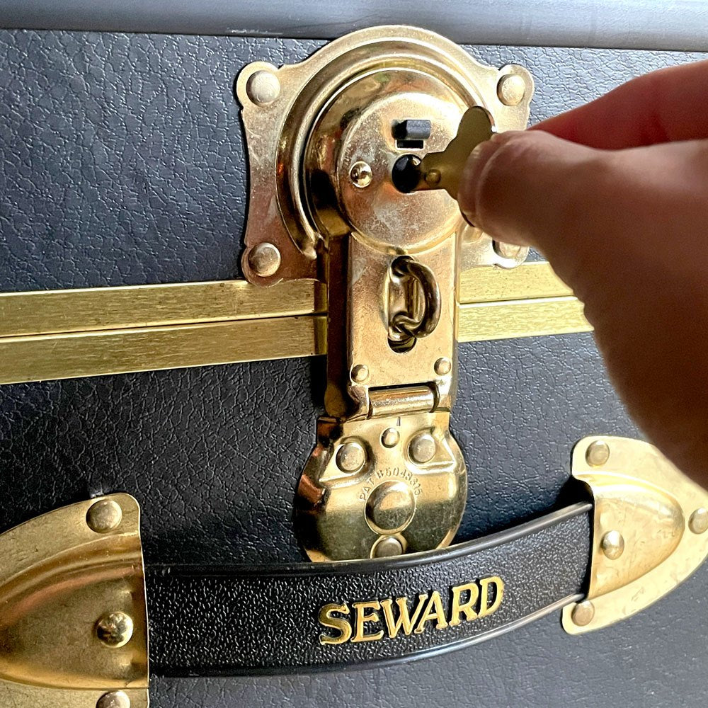 スワード トランク Seward Trunk トランクボックス ビニールレザー ブラック ゴールド 鍵付き 収納 アメリカ ■