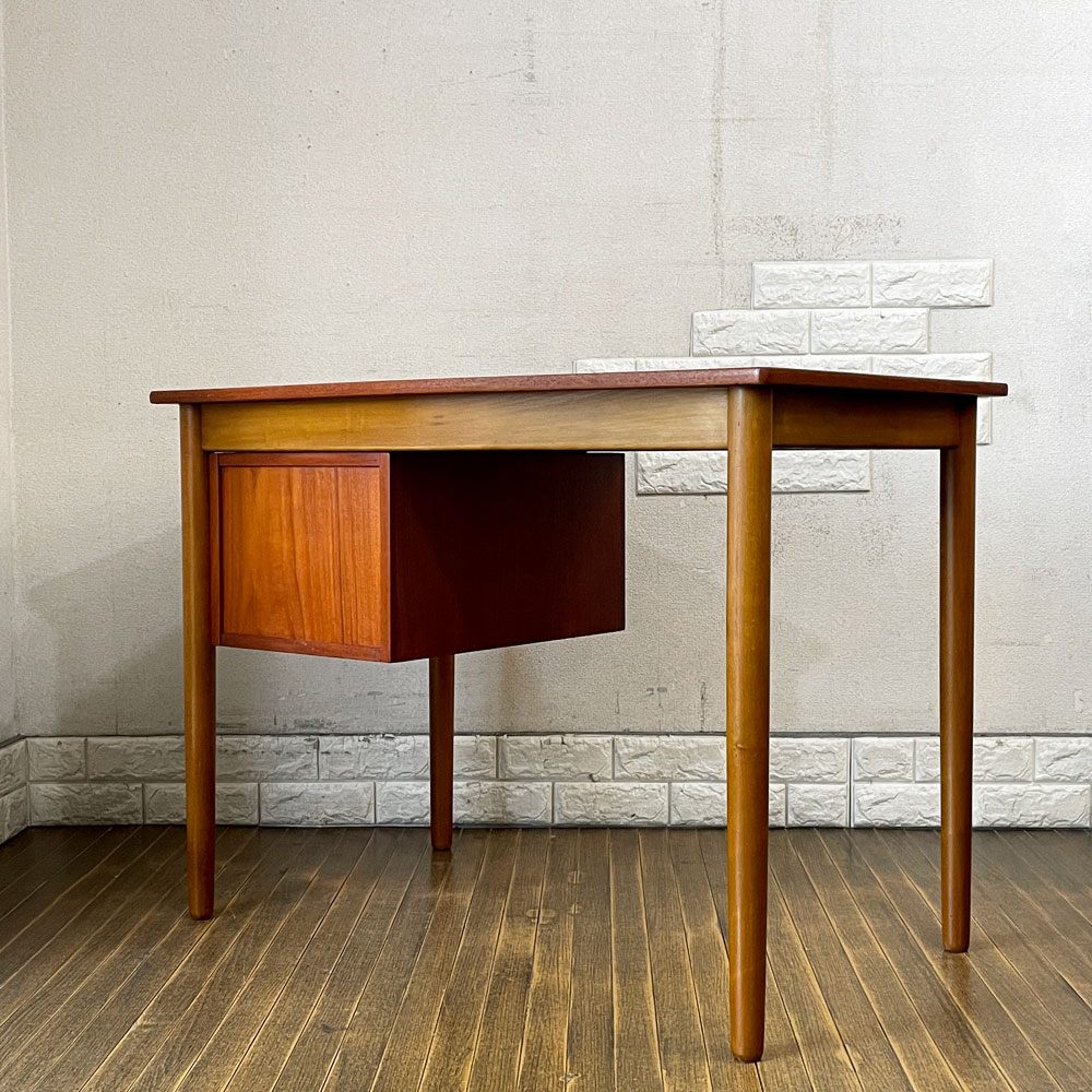 北欧ビンテージ Scandinavian Vintage チーク材 ビーチ材 デスク 片袖机 スライド式 デンマーク 北欧家具 鍵欠品 ◎