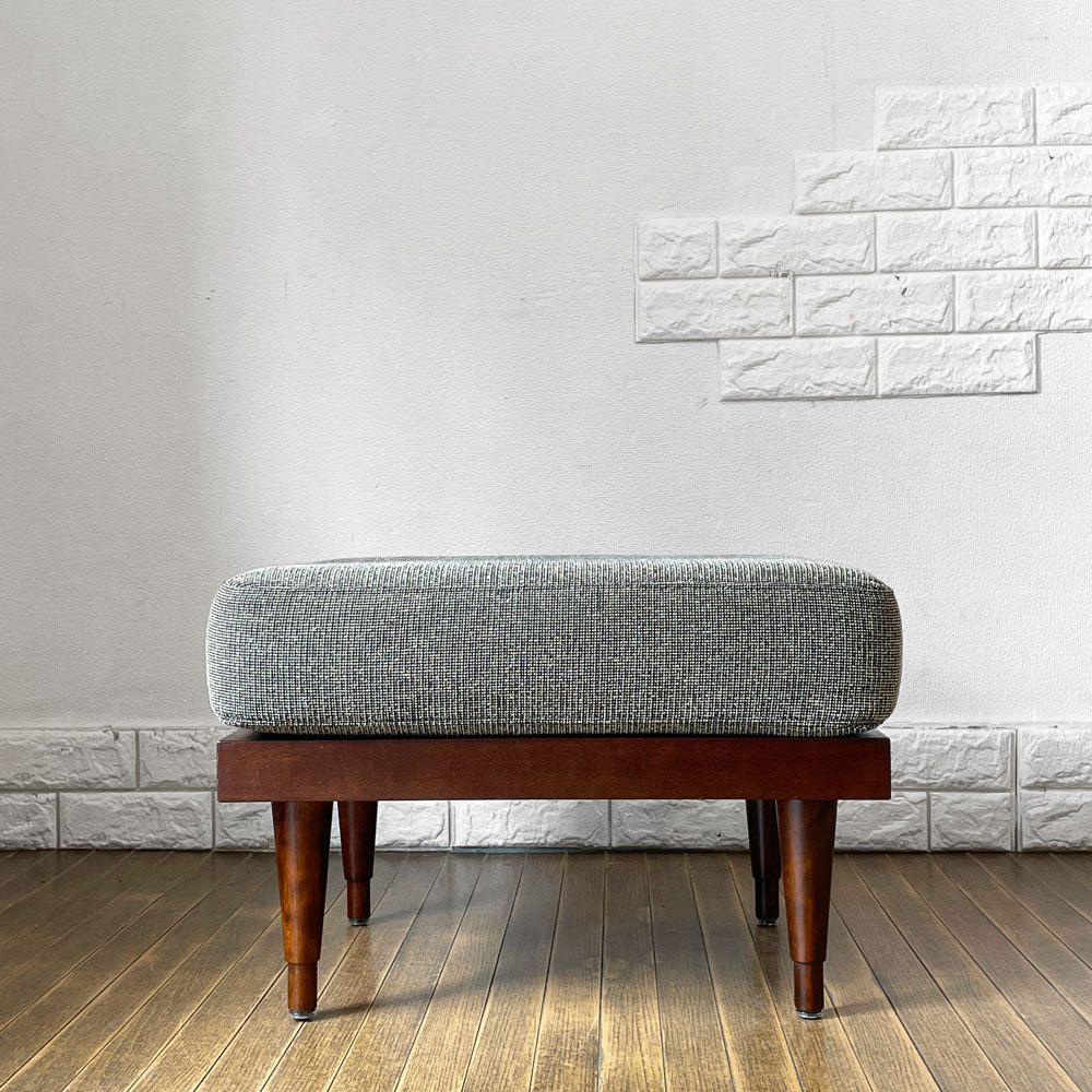 パシフィックファニチャーサービス PACIFIC FURNITURE SERVICE P.F.S スタンダードC STANDARD C オットマン フットスツール Mo Black 定価 : \ 77,000- ◎