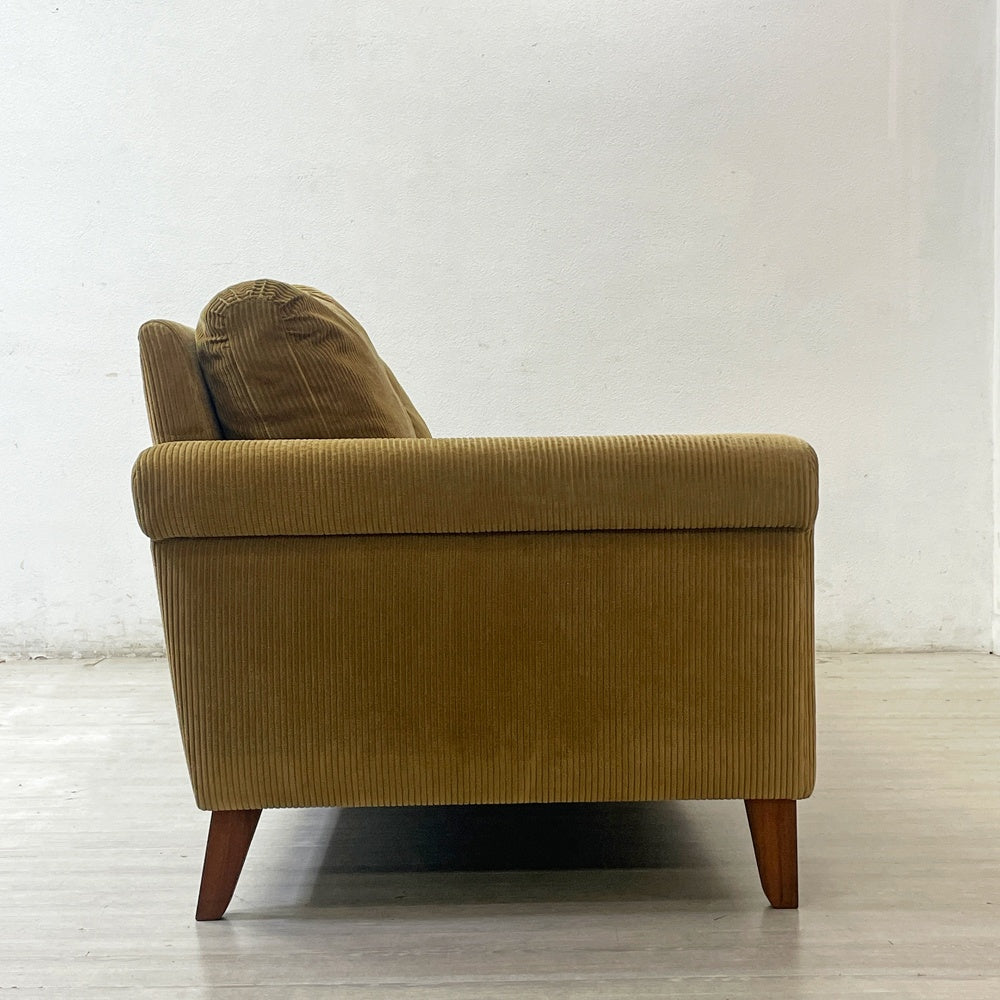 トラックファニチャー TRUCK FURNITURE FKソファ SOFA トリム TRIM 3シーター F-21 グリーンコーデュロイ ウォールナット無垢材 定価￥440,000- ●