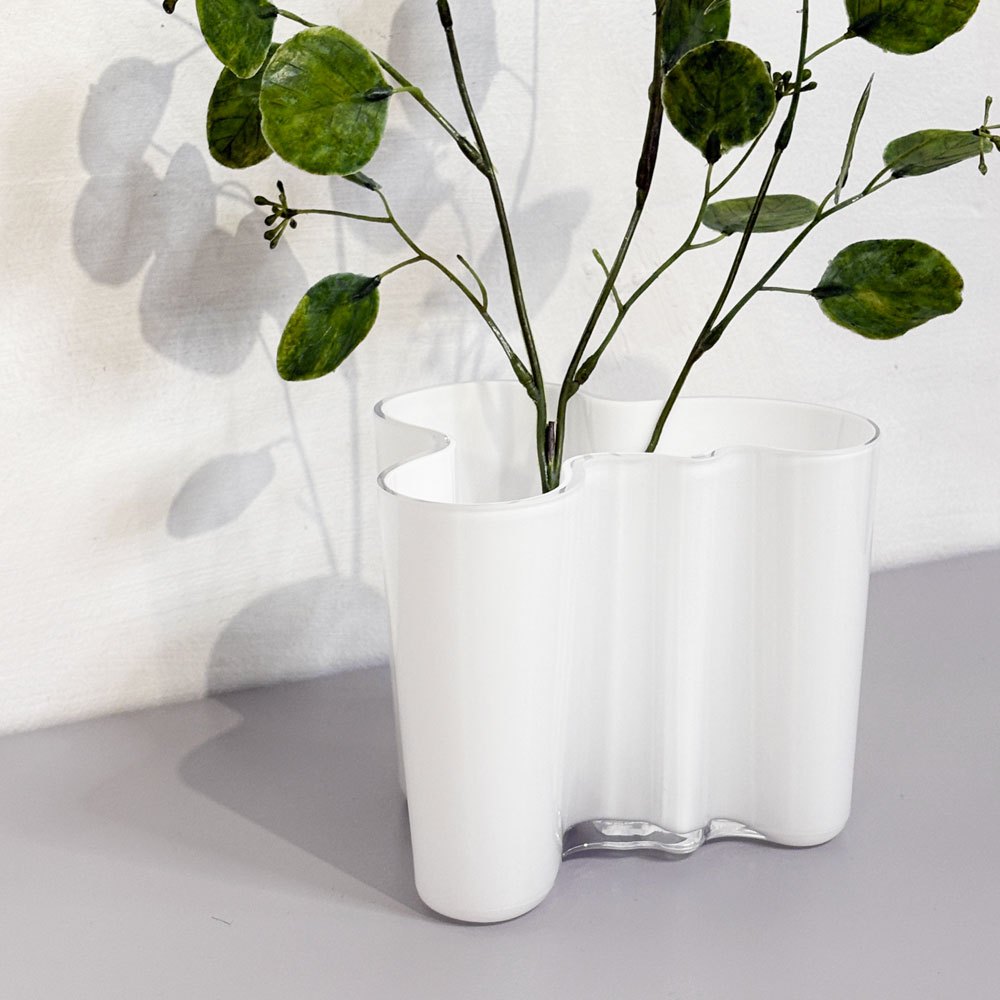 イッタラ iittala アルヴァ アアルト コレクション Alvar Aalto Collection ベース フラワーベース 花瓶 オパールホワイト H12cm フィンランド 北欧雑貨 ●