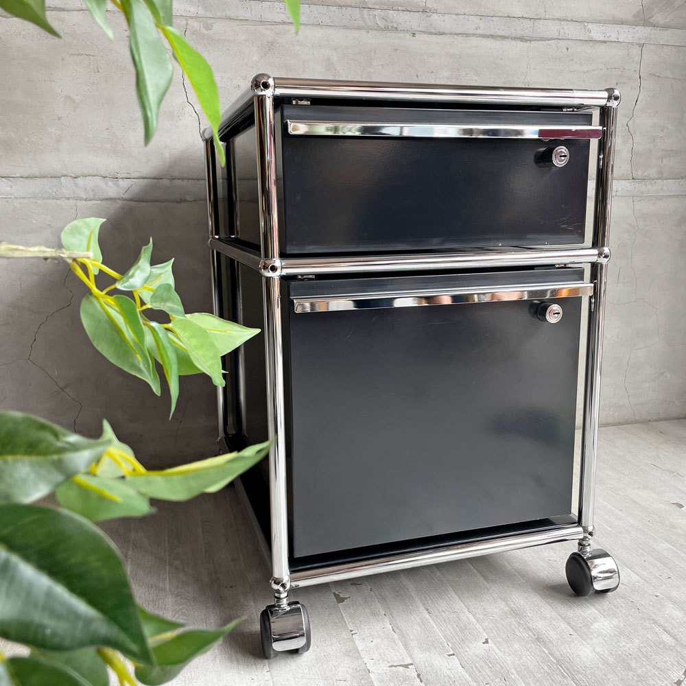 ユーエスエムハラー USM Haller モジュラーファニチャー Modular Furniture ハラーシステム デスクワゴン ロールボーイ 2ドロワー ブラック 鍵付 トレイ付 ♪