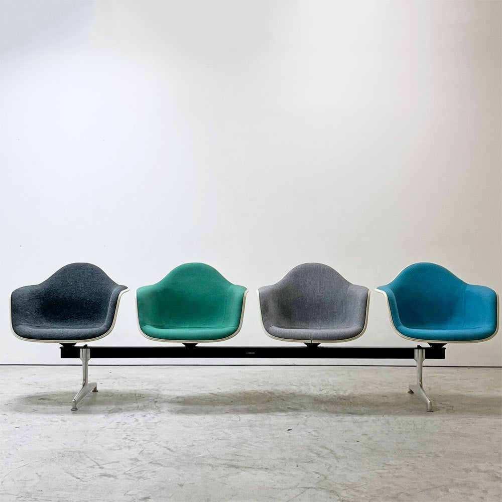 ハーマンミラー Herman Miller ビンテージ エアポートベンチ タンデムシート 4連 アームシェル 2nd ファブリック 新品張替え済 イームズ 希少 ●