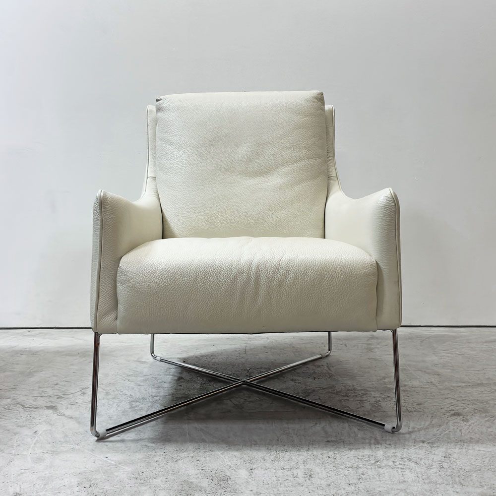 ナツッジ・エディションズ NATUZZI EDITIONS B903 レジーナ Regina アームチェア ラウンジチェア レザー 本革 ホワイト イタリアンモダン ●