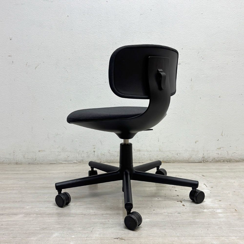 ヴィトラ vitra ルーキー Rookie デスクチェア キャスターチェア コンスタンチン・グルチッチ ブラック系 ファブリック 定価￥78,100- A ●