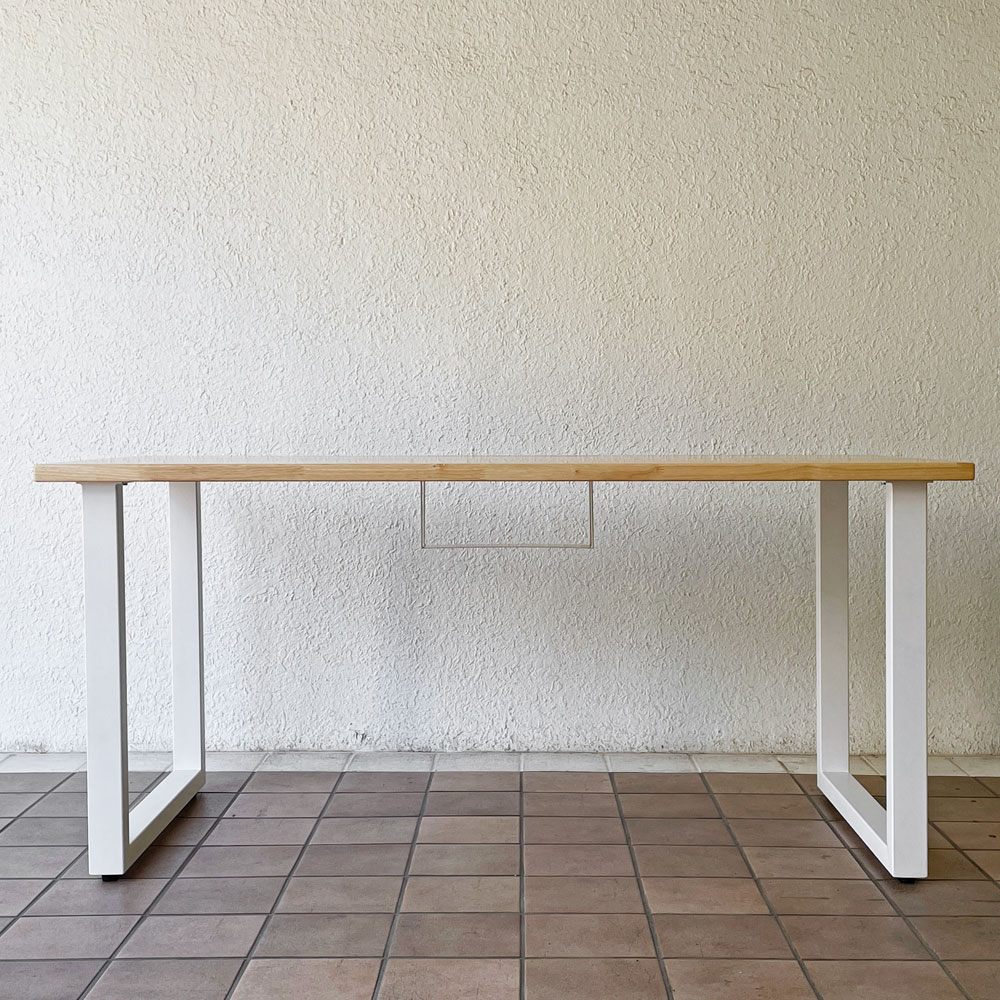 かなでもの KANADEMONO ザ・テーブル THE TABLE デスク ラバーウッド無垢材 W155 x D75 cm スチール スクエアレッグ ホワイト 配線トレー付き ◇