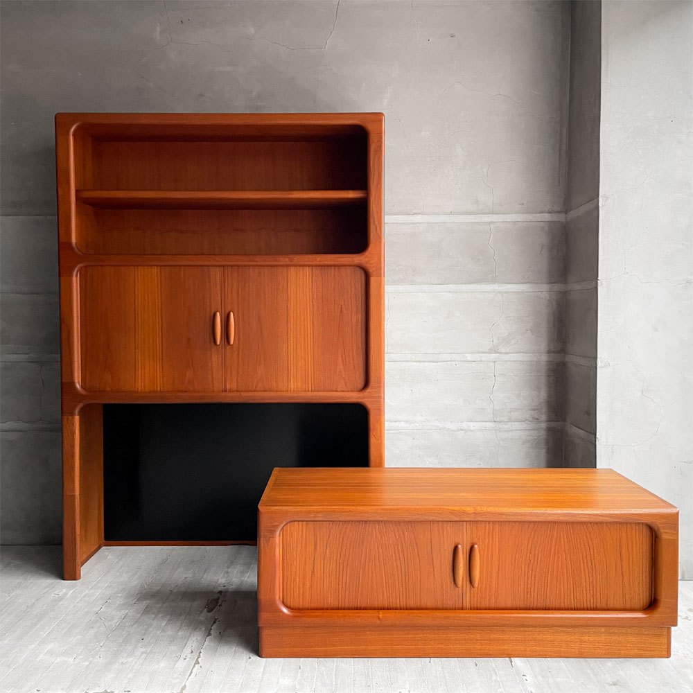 デューロン dyrlund ビンテージ リビングボード キャビネット 食器棚 ディスプレイシェルフ チーク無垢材 蛇腹扉 ロールトップ デンマークビンテージ 北欧家具 上下分割可  ♪