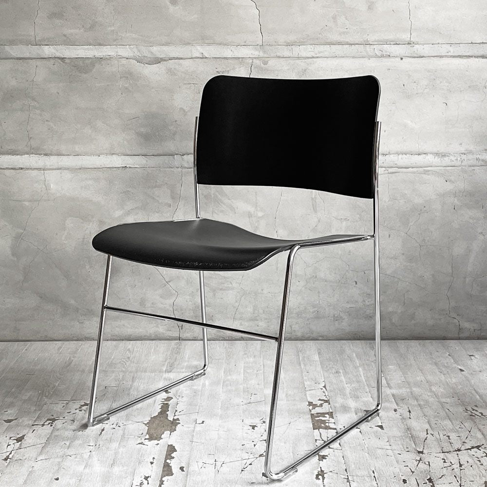 ハウ HOWE 40/4 サイドチェア SIDE CHAIR スタッキングチェア ミーティングチェア デビッド・ローランド David Rowland モダンデザイン A ♪