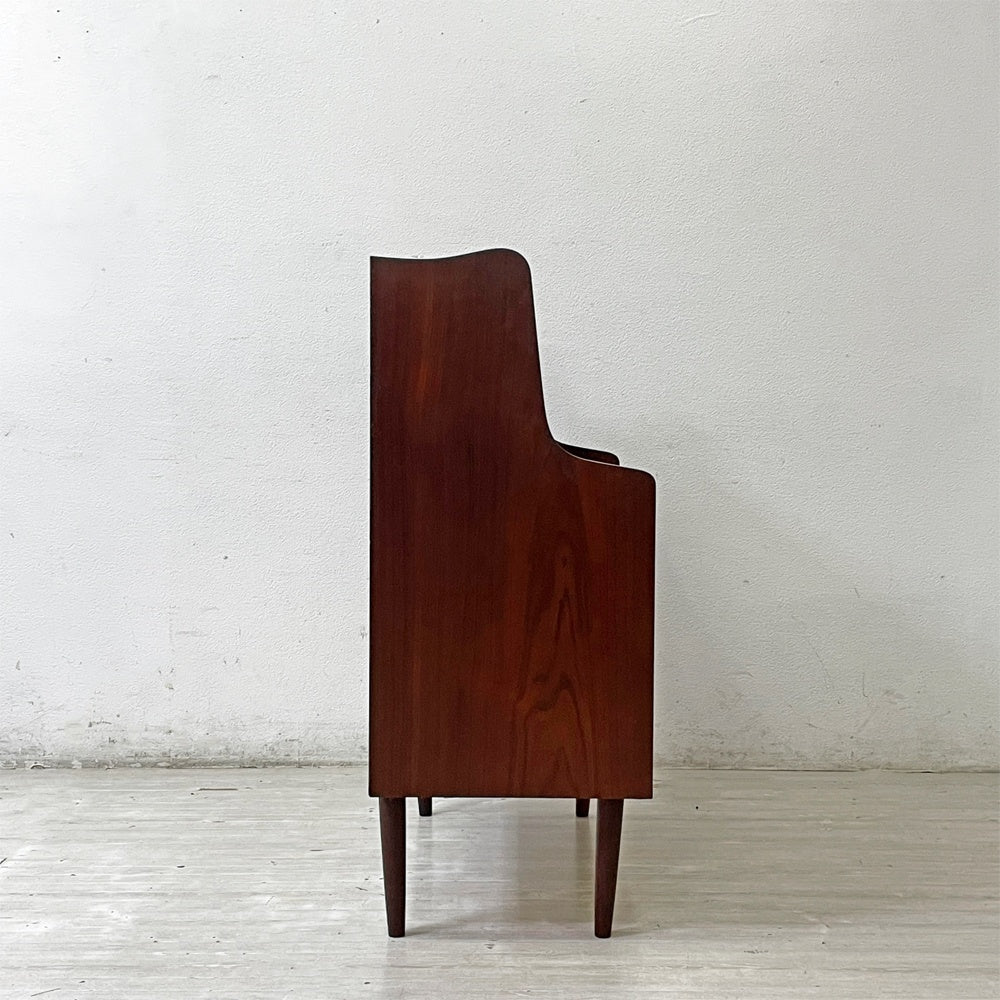 デンマークビンテージ  Danish Vintage チーク材 ライティングビューロー ドレッサー 3ドロワーズ 本棚 スライド天板 鍵欠品 北欧家具 ●