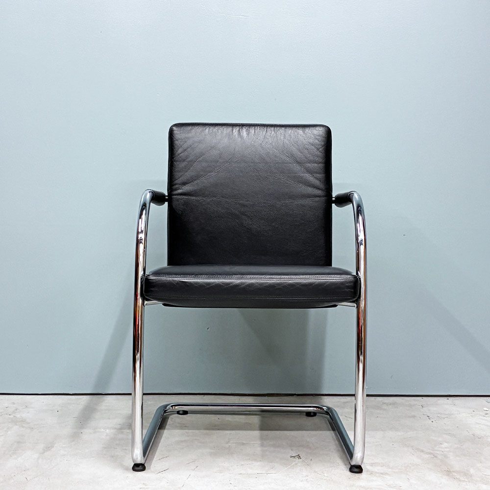 ヴィトラ vitra ビザソフト Visasoft アームチェア ミーティングチェア カンティレバー アントニオ・チッテリオ モダンデザイン ◎