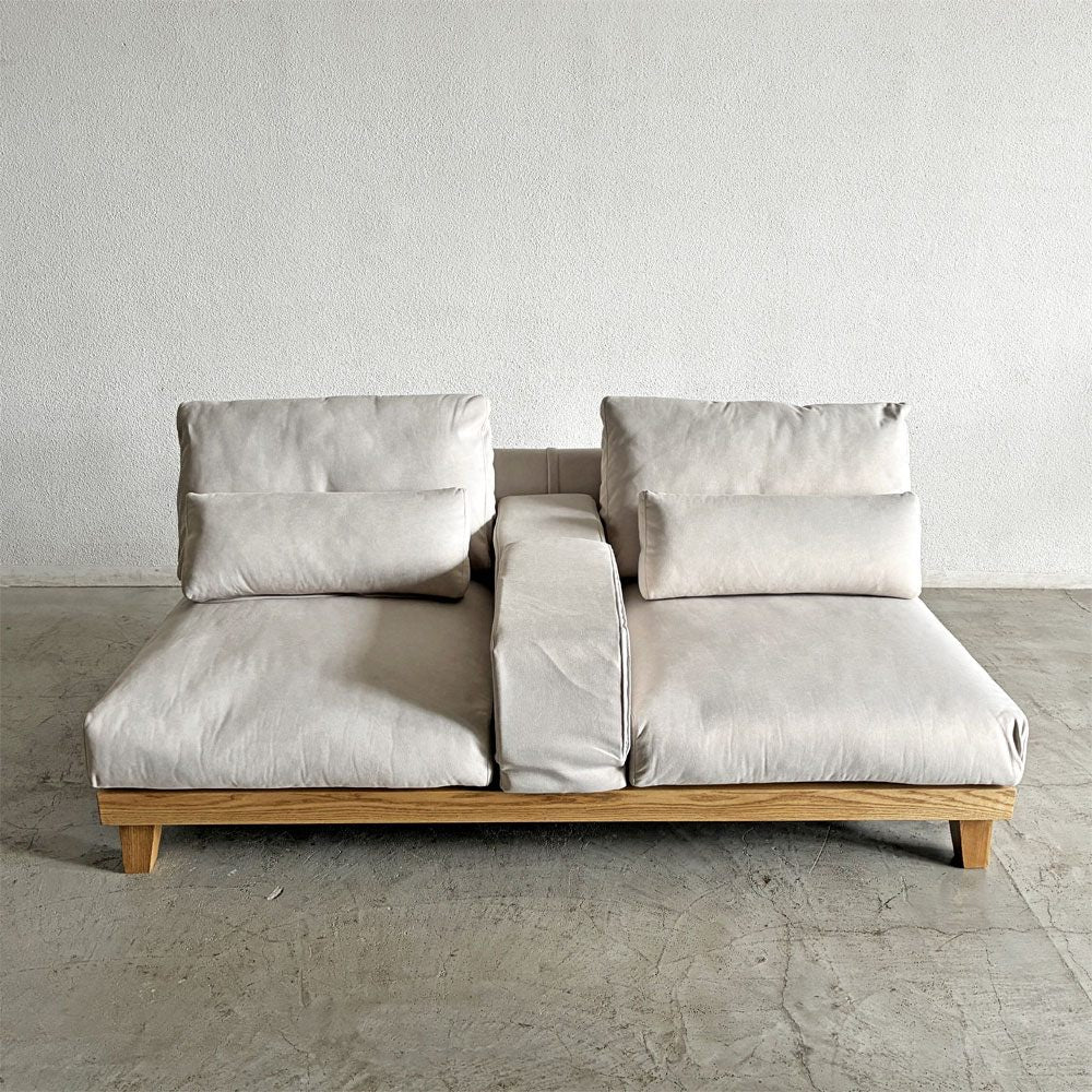ペットと PETTO フラッフィル フラッフィーソファ Fluffy Sofa 3人掛けソファ W182cm ストーンホワイト アッシュ材 スロープ付 ペット対応 関家具 テーブル欠品 定価￥139,800- 〓