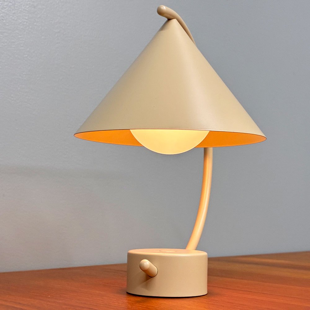 ファームリビング Ferm Living メリディアン ポータブルランプ カシミア ベージュ 北欧 デンマーク 参考定価：￥40,150- ◎