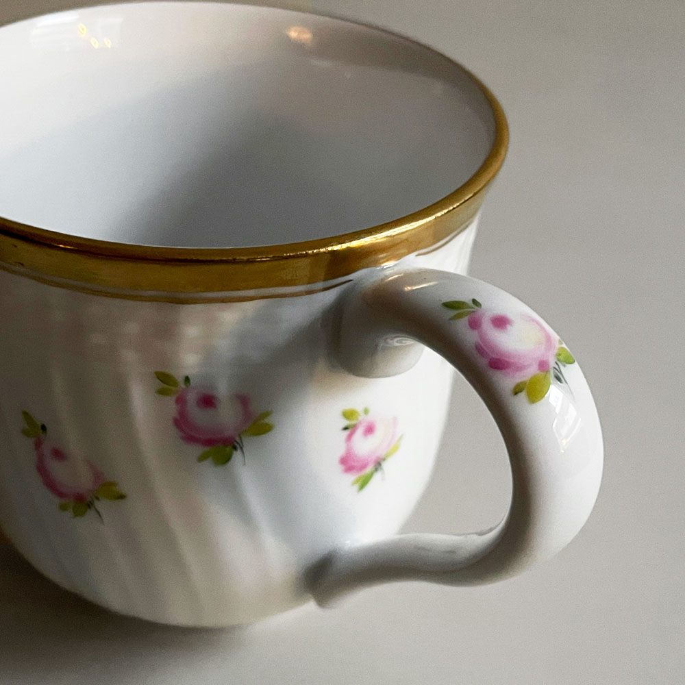 ヘレンド Herend 朝露の小薔薇 ミッドマグ 200ml 金彩 白磁食器 ハンドペイント ハンガリー 定価￥36,300- ♪