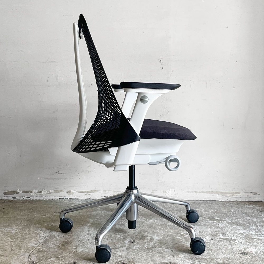 ハーマンミラー HermanMiller セイルチェア SAYL Chair ブラック サスペンションミドルバック アジャスタブルアーム 2023年製 イヴ・ベアール モダンデザイン ■