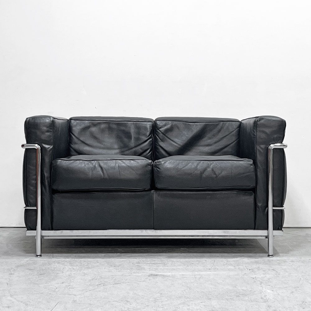 カッシーナ Cassina LC2 ソファ 2シーター ポリエステルパッディング仕様 クローム  ル・コルビジェ ピエール・ジャンヌレ シャルロット・ペリアン MoMA 名作 ●