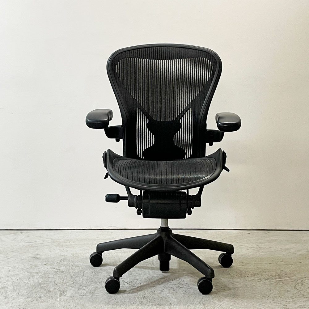 ハーマンミラー Herman Miller アーロンチェア クラシック Bサイズ ポスチャーフィット フル装備 グラファイトベース デスクチェア オフィスチェア ●