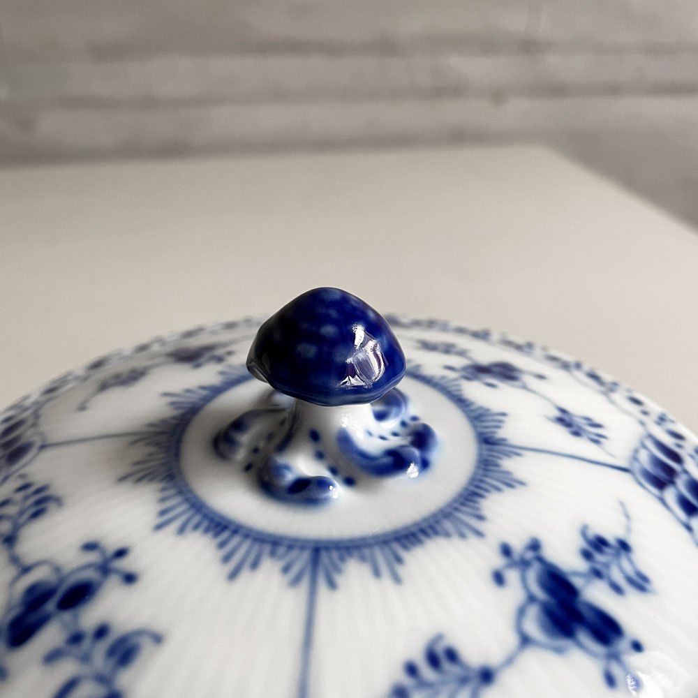 ロイヤルコペンハーゲン ROYAL COPENHAGEN ブルーフルーテッド ハーフレース スープカップ&ソーサー 陶器 北欧食器 廃番 箱付き 未使用 E ♪