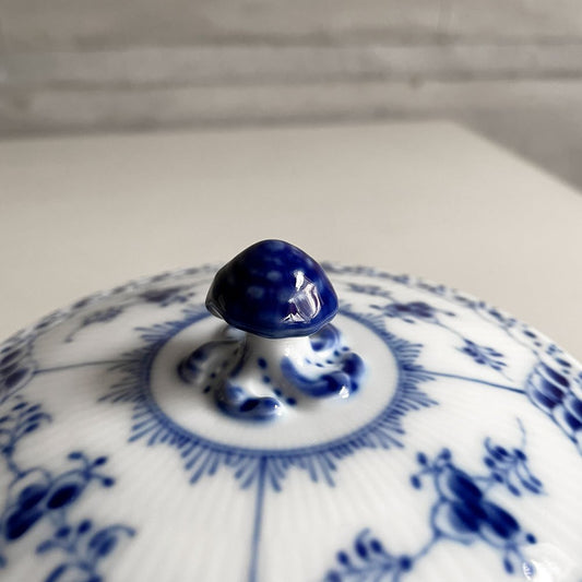 ロイヤルコペンハーゲン ROYAL COPENHAGEN ブルーフルーテッド ハーフレース スープカップ&ソーサー 陶器 北欧食器 廃番 箱付き 未使用 E ♪