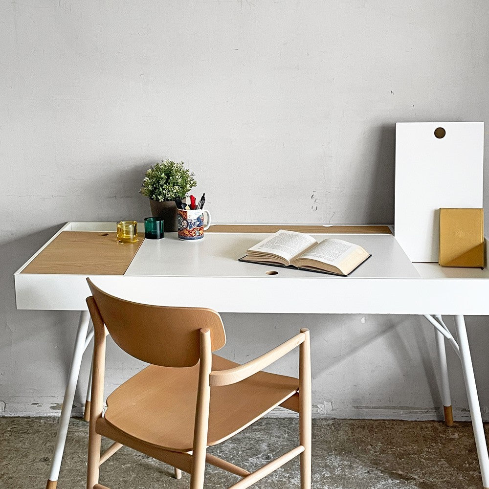 ボーコンセプト Boconcept クパチーノ デスク Cupertino Desk 書斎 学習机 W140cm オーク材 リバーシブル天板 北欧 デンマーク 定価134,900円 ■