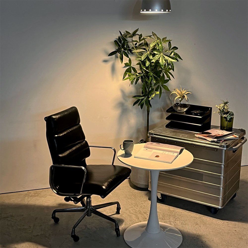 ハーマンミラー Herman Miller ソフトパッドグループ エグゼクティブチェア ハイバック ブラックレザー イームズ 5スターベース ミッドセンチュリー 定価約720,500円 ●