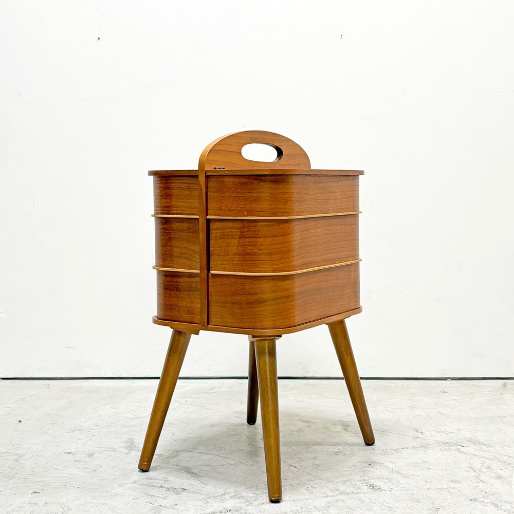 デンマークビンテージ Danish Vintage チーク材 ソーイングボックス 裁縫箱 3段 6杯 脚付 北欧家具 ●