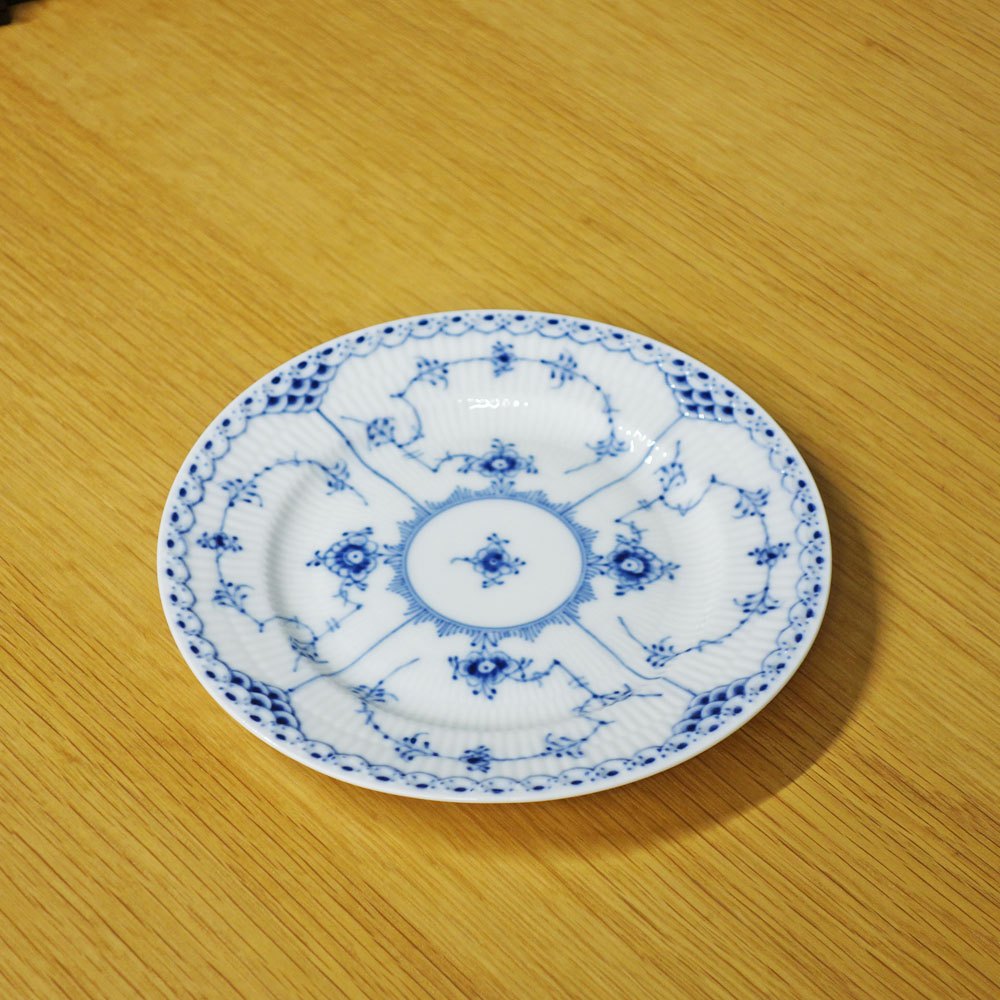 ロイヤルコペンハーゲン ROYAL COPENHAGEN ブルーフルーテッド ハーフレース プレート 17cm 北欧食器 B ◎