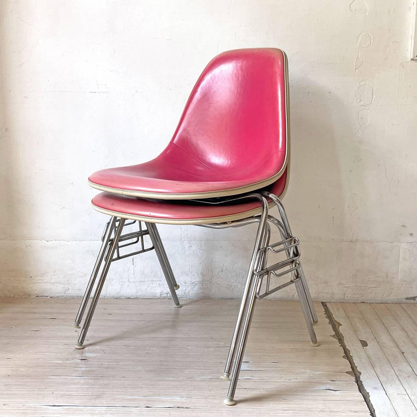 ハーマンミラー Herman Miller サイドシェルチェア サード 3rdビンテージ PVCレザー FRP製 スタッキングベース イームズ B ★