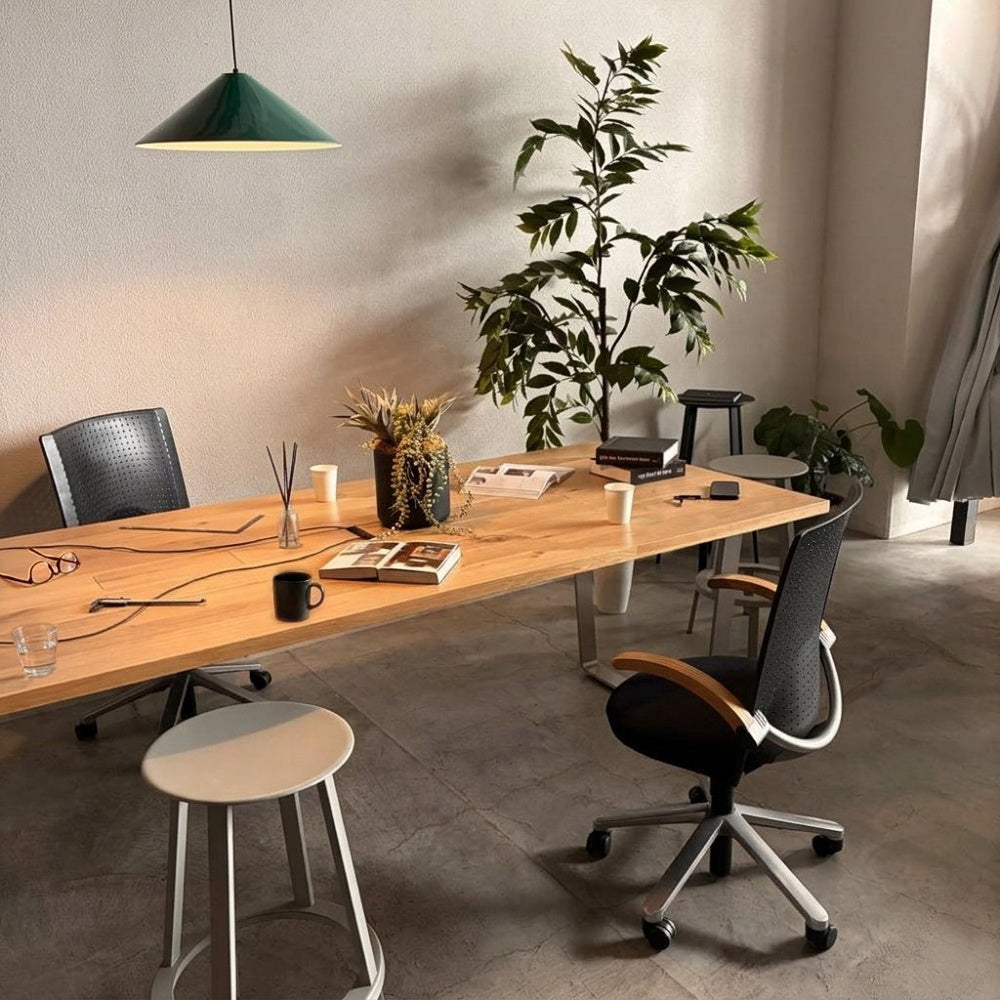 カンディハウス CONDE HOUSE スレッド ダイニング ソリッド テーブル SLED Dining Solid Table 無垢楢材天板 × 稀少 ステンレス脚 オーク W230×D100.5cm オフィスデスク ミーティングテーブル 参考価格合計￥733,700以上の品 状態良好  〓
