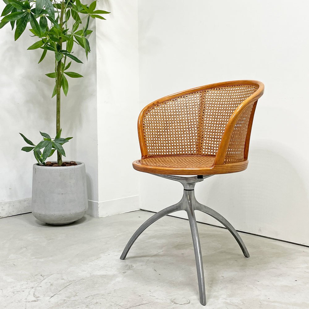 カッシーナイクスシー Cassina ixc. アリアス Alias ヤングレディ YOUNG LADY スウィベルチェア スウィベルベース ラタン 3本脚 回転式 ●