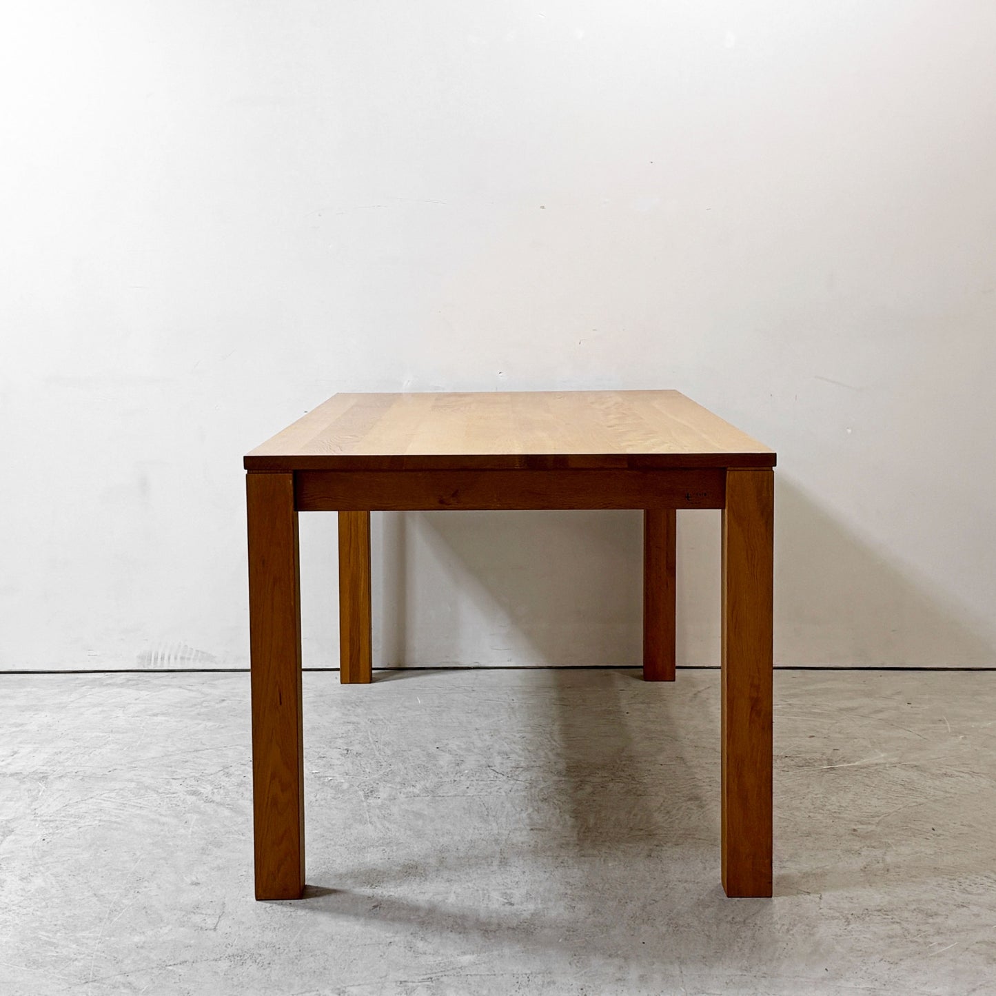 カーフ karf トランク Trunk ダイニングテーブル オーク材 W160cm ナチュラル 幕板仕様 定価￥¥154,000- ●