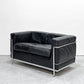 カッシーナ Cassina LC2 ソファ 2シーター ポリエステルパッディング仕様 クローム  ル・コルビジェ ピエール・ジャンヌレ シャルロット・ペリアン MoMA 名作 ●