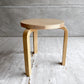 アルテック Artek スツール 60 stool 60 ウスタヴァ Ystava 3本脚 バーチ材 ラッカー塗装 FIN/JPNフレンドシップコレクション 外交関係樹立100周年記念モデル 脚カット品 アルヴァ・アアルト 廃番希少 B ♪