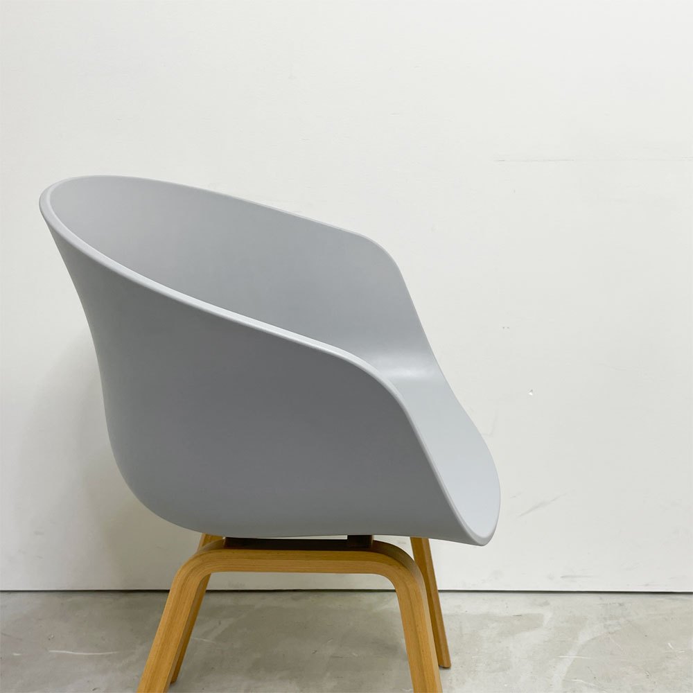 ヘイ HAY アバウト ア チェア ABOUT A CHAIR AAC22 アームチェア ダイニングチェア コンクリートグレー ヒー・ウェリング 北欧モダン デンマーク ●