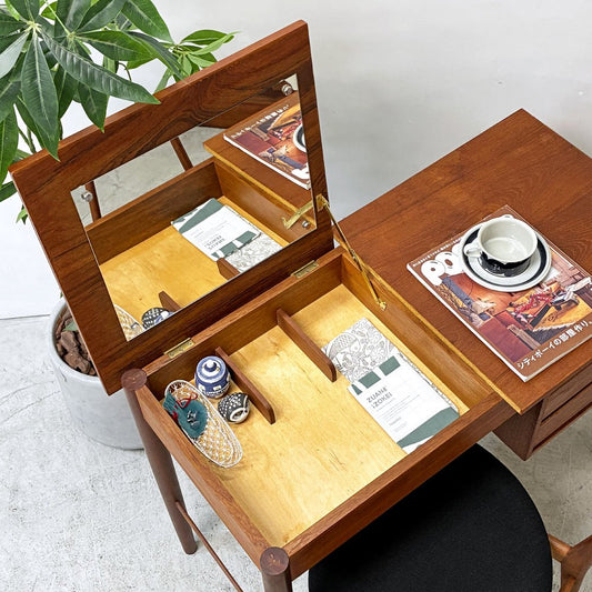 北欧ビンテージ チーク材 ドレッサーデスク フラップ天板 ミラー付き 2ドロワー テーパードレッグ 北欧家具 ●